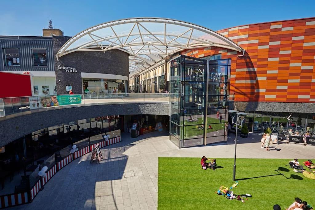 Luxury Riverfront Newport (Gwent)